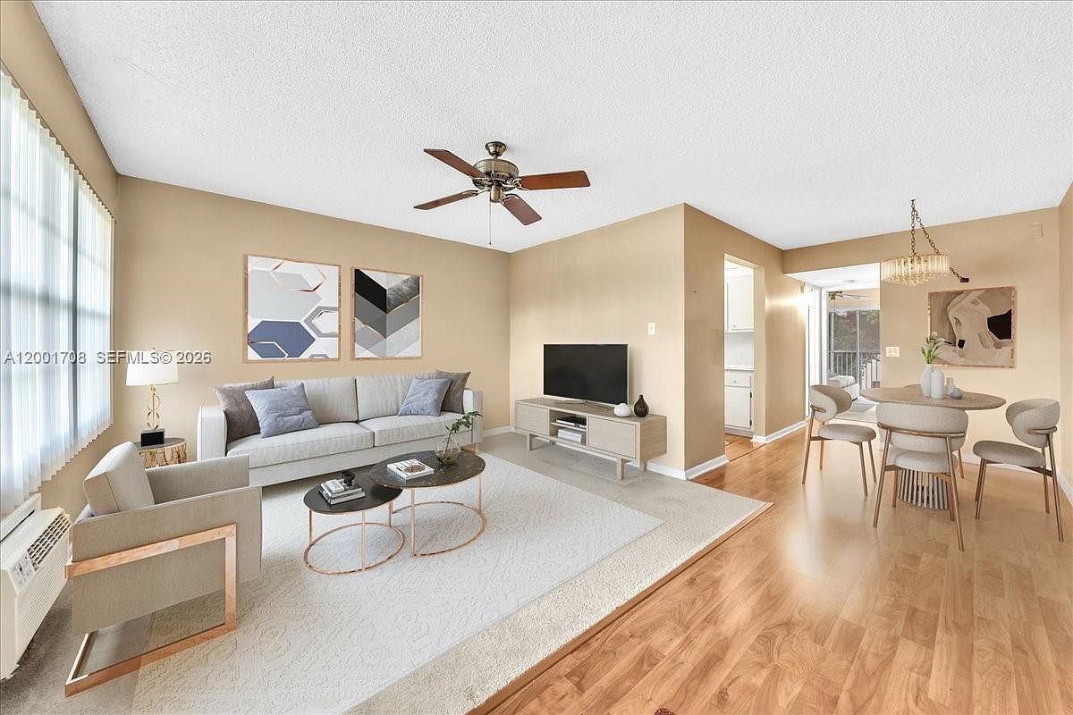 13500 SW 1st St APT 307U Pembroke Pines, FL 33027, 33027
