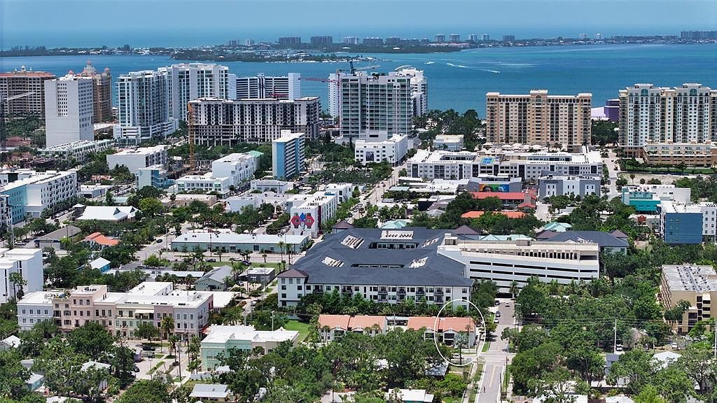 631 N Orange Ave UNIT 208 Sarasota, FL 34236 - Thumbnail 2