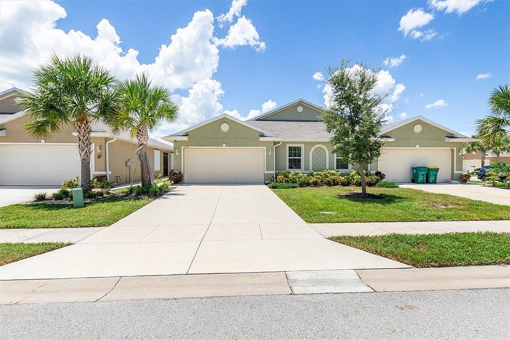 25089 E Lenox Cir Punta Gorda, FL 33950 - Thumbnail 2