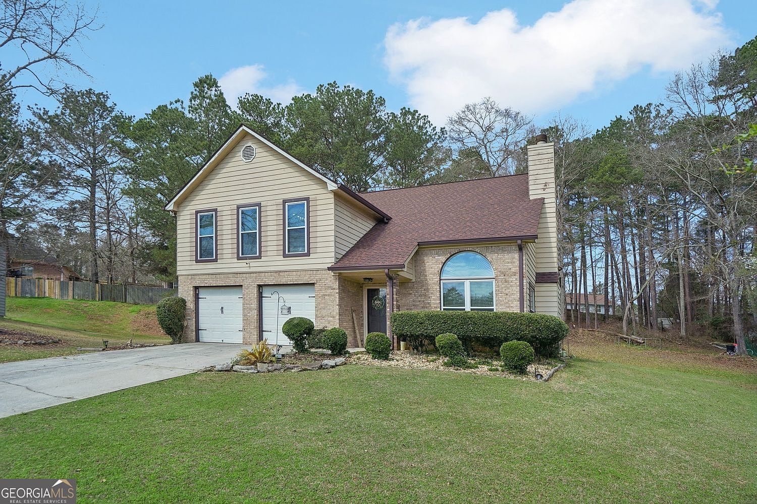 2100 Green Tree Ct Lithonia, GA 30058 - Thumbnail 2