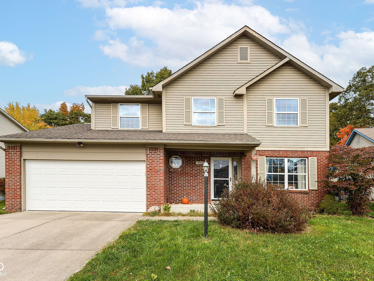 11122 Oakspring Ct Indianapolis, IN 46239 - Thumbnail 2