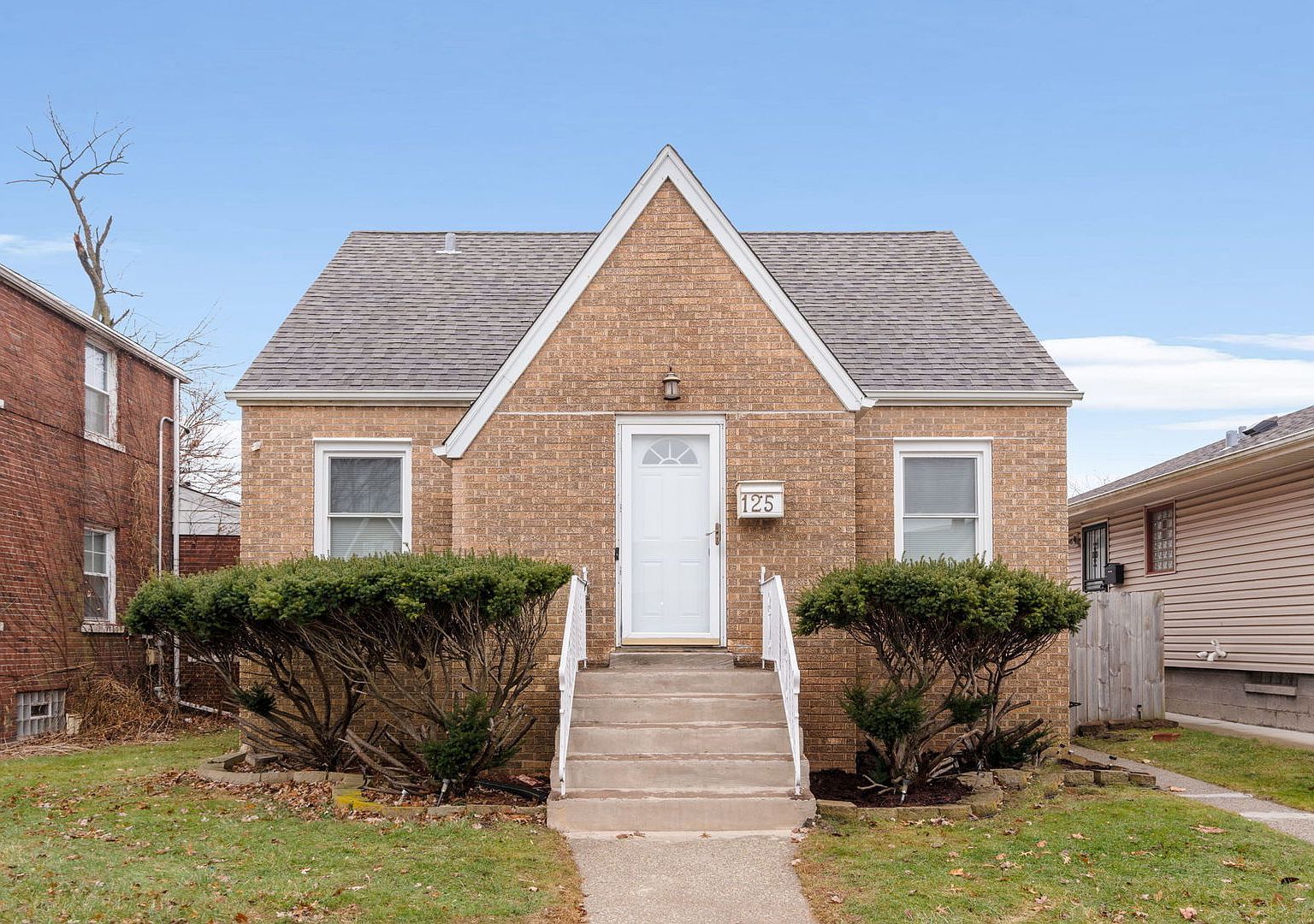 125 Warren St Calumet City, IL 60409 - Thumbnail 2