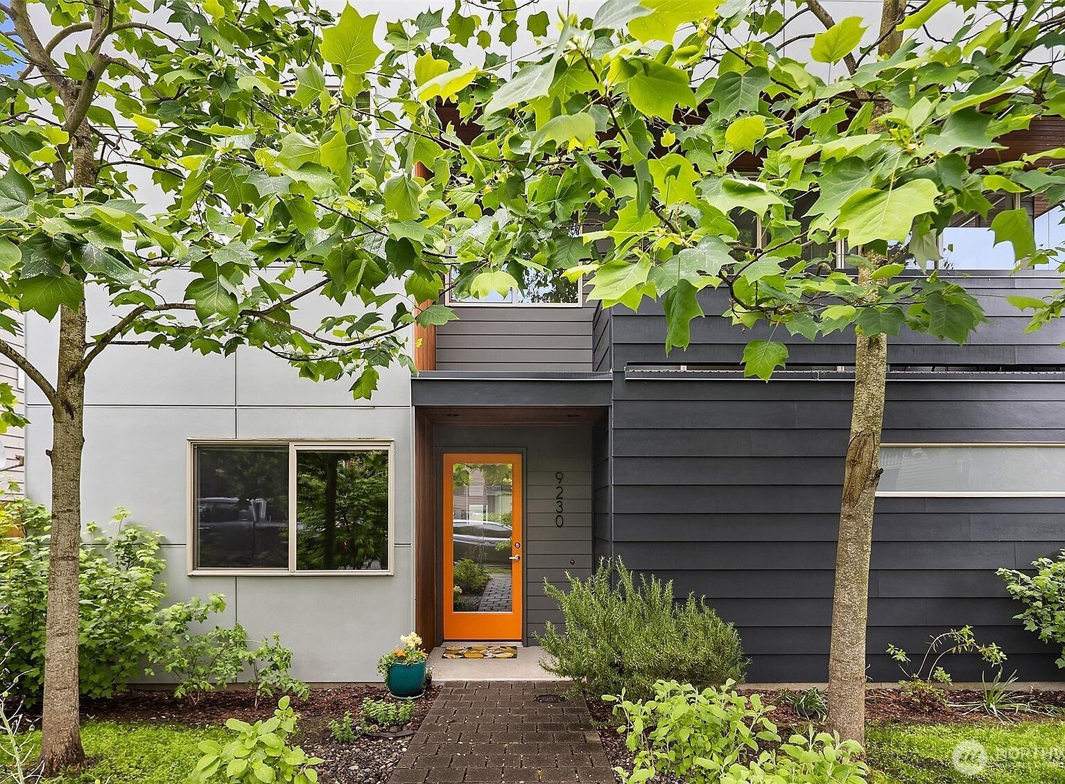 9230 Interlake Ave N Seattle, WA 98103, 98103