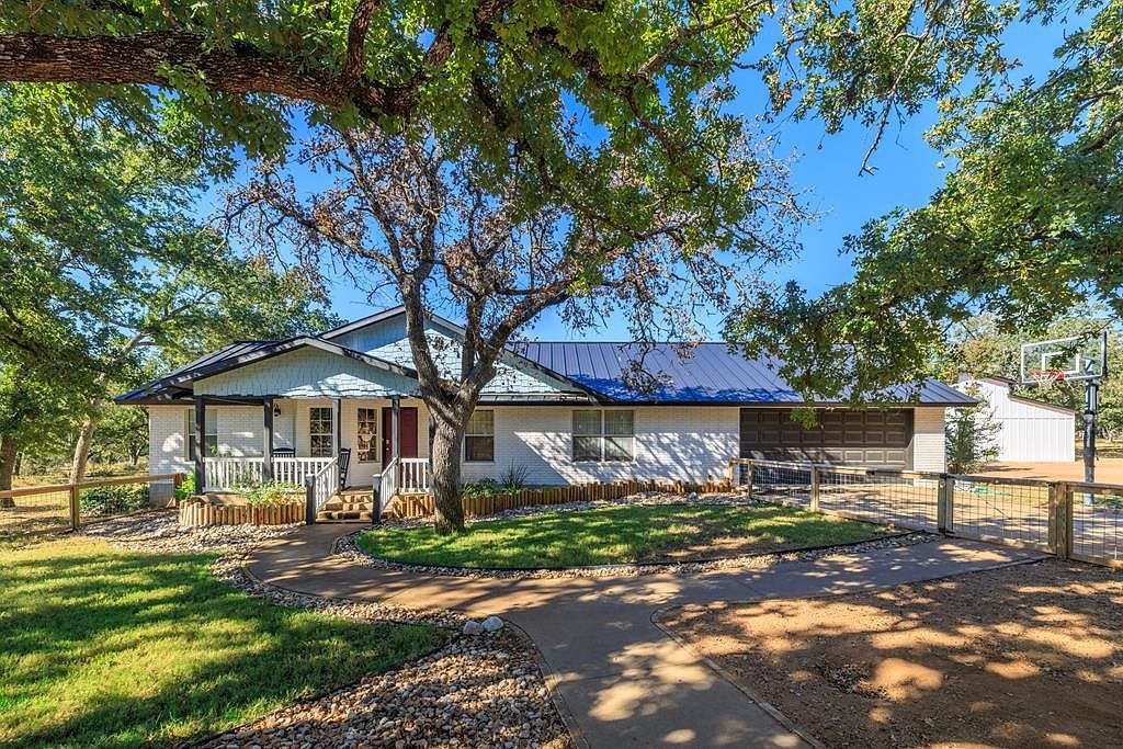 1180 Boos Ln Fredericksburg, TX 78624 - Thumbnail 2