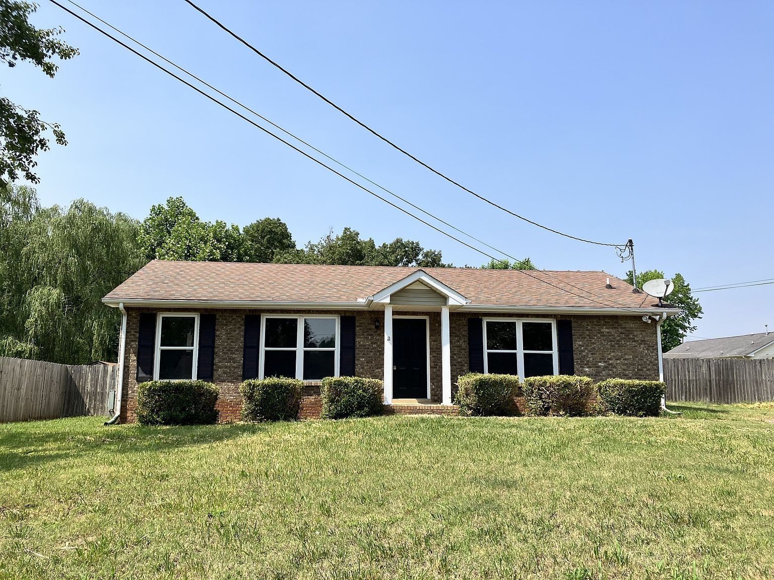 1485 Sunshine Dr Clarksville, TN 37042 - Thumbnail 2