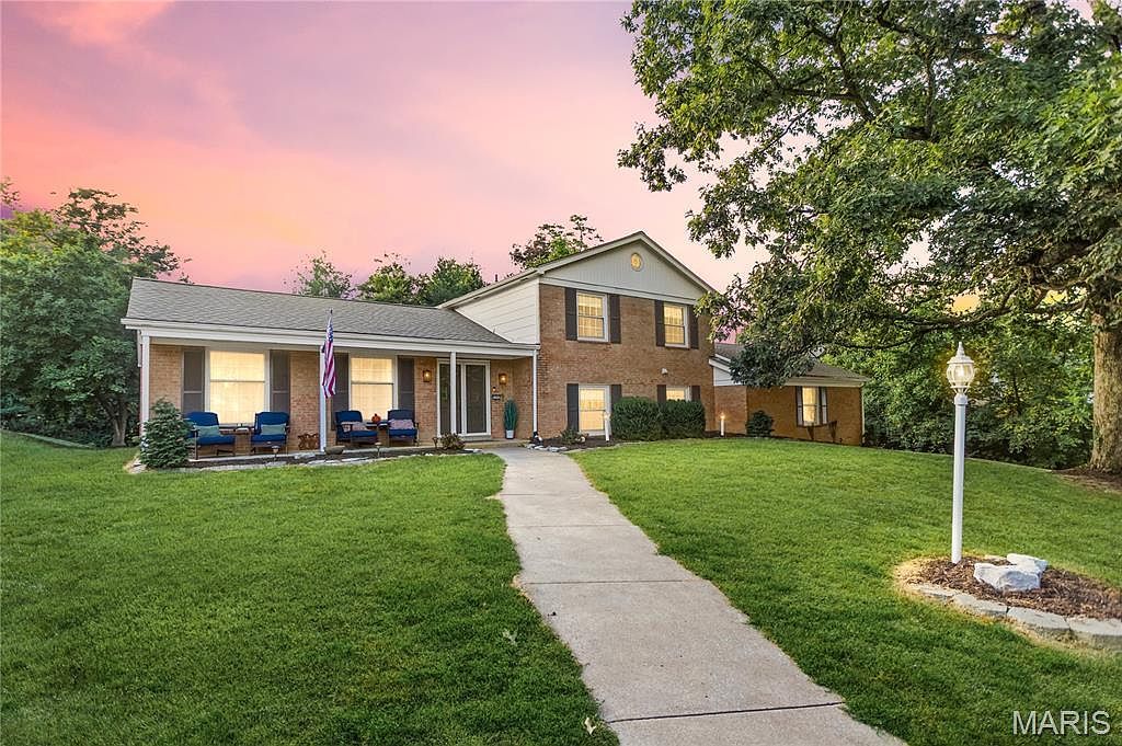 5200 Little Creek Ln Godfrey, IL 62035 - Thumbnail 2