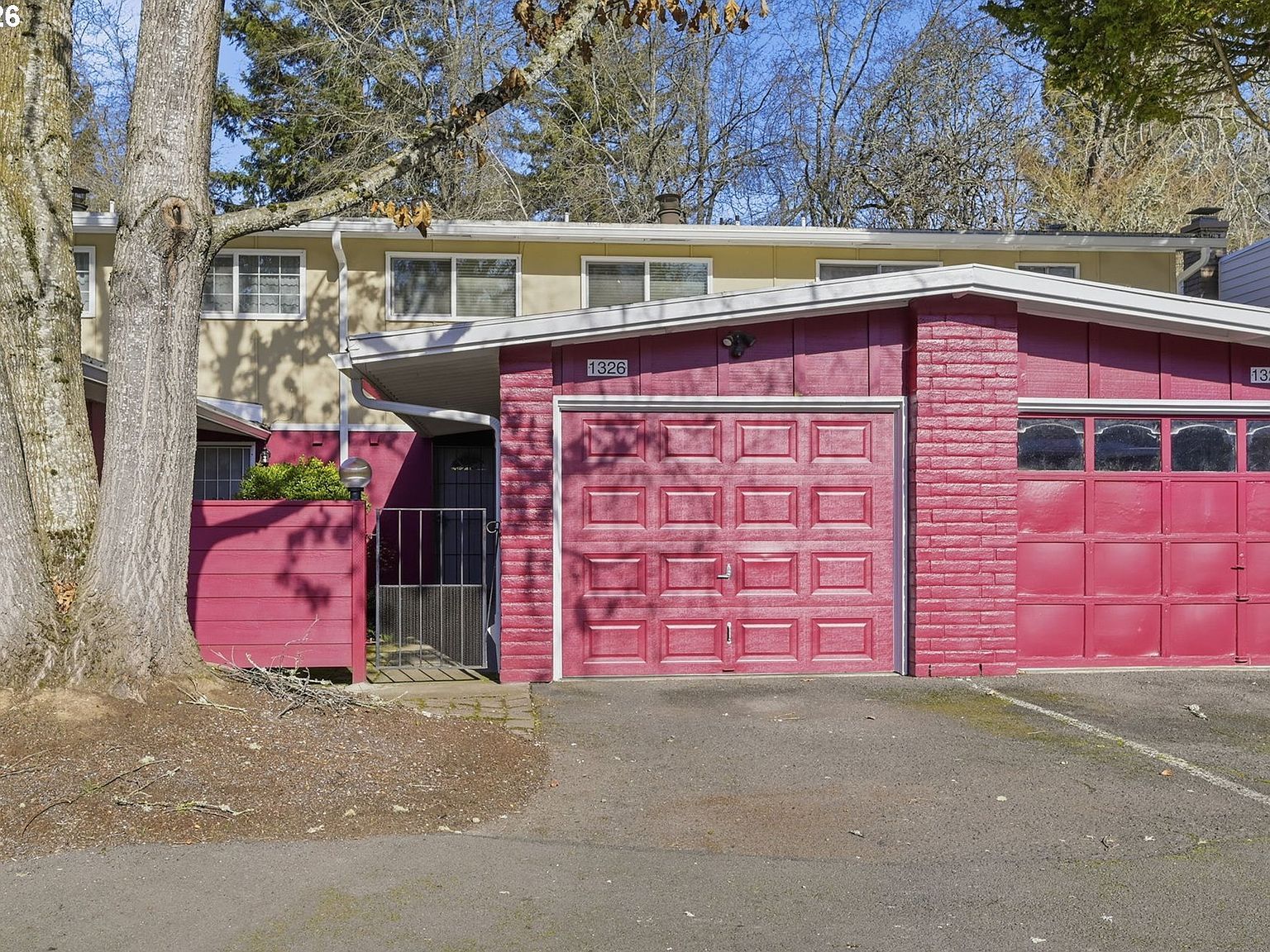 1326 Quaker St Eugene, OR 97402 - Thumbnail 2