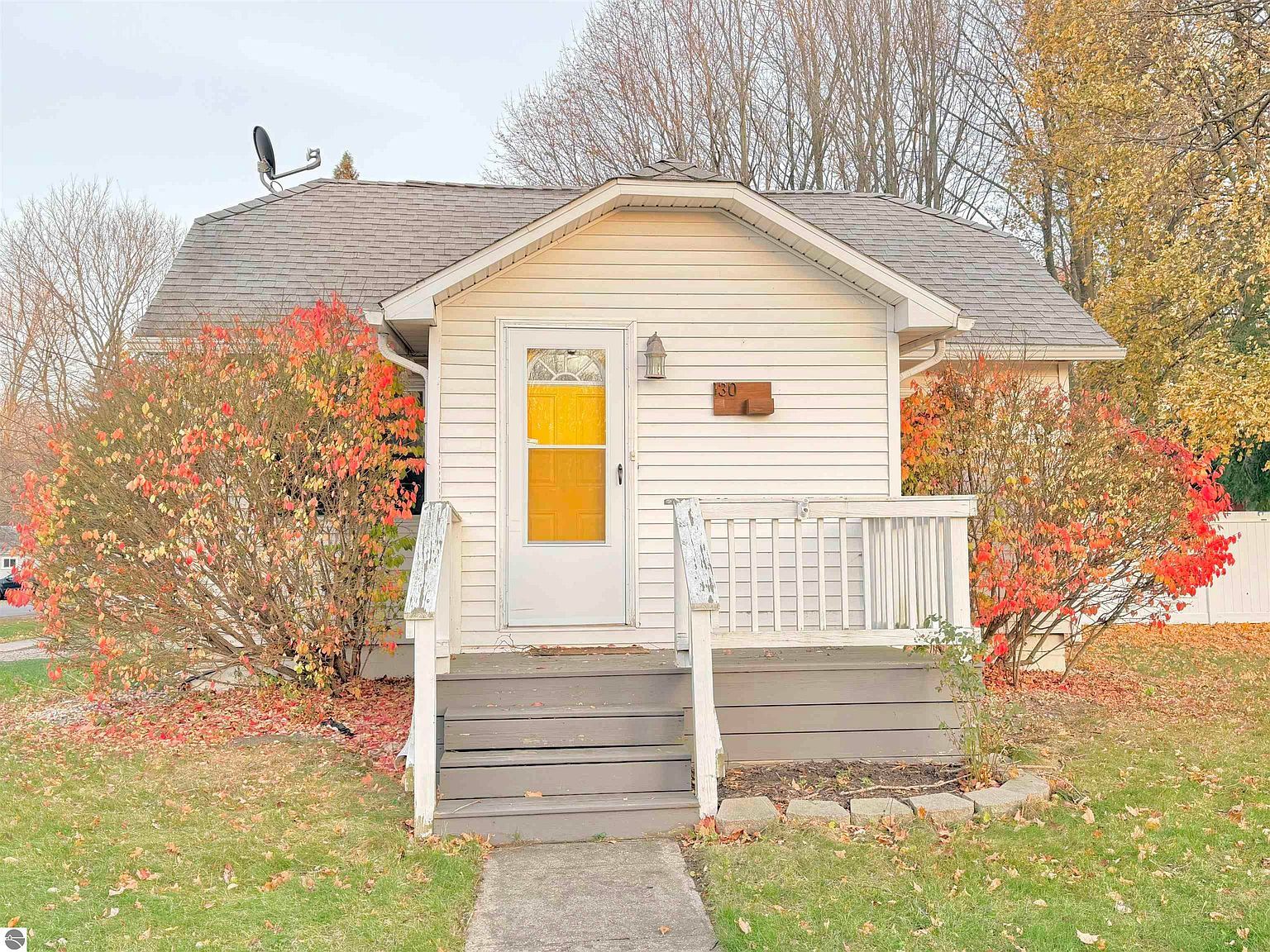 130 N Chippewa St Shepherd, MI 48883 - Thumbnail 2