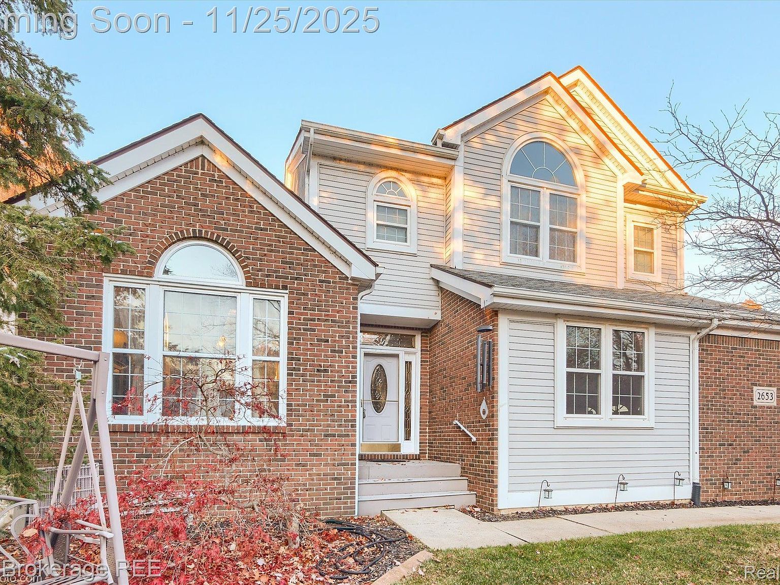 2653 Ravine Side Dr N Howell, MI 48843 - Thumbnail 2