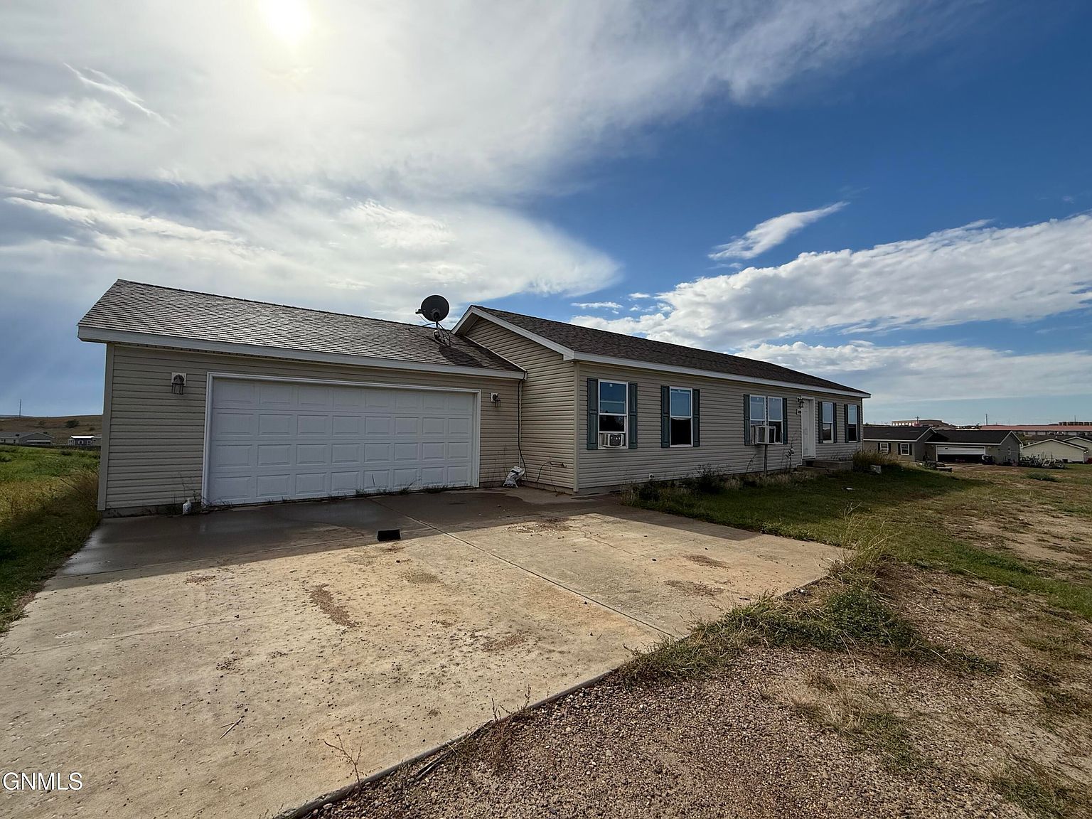 12238 Buffalo Hills Dr Watford City, ND 58854 - Thumbnail 2