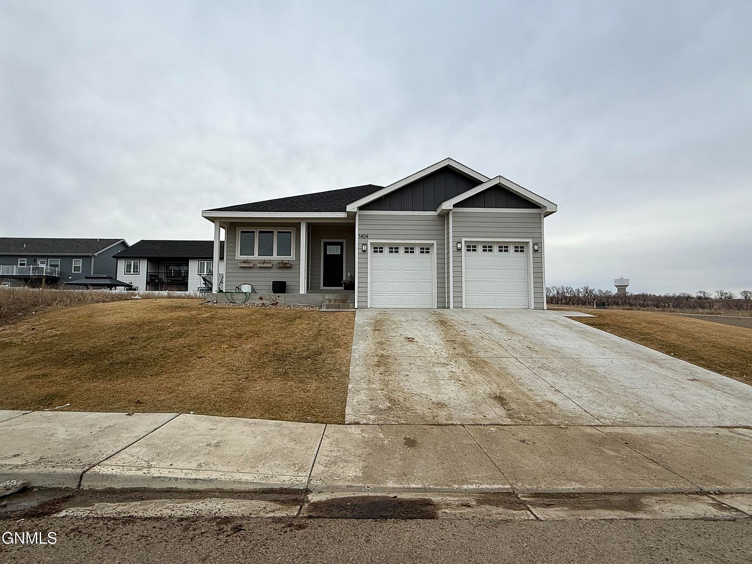 1404 Redtail Rd Watford City, ND 58854 - Thumbnail 2