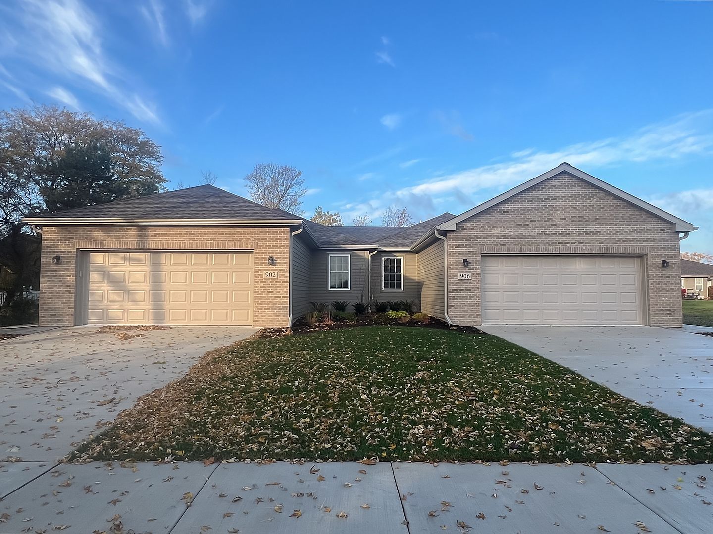 902 Lange Ave Beecher, IL 60401 - Thumbnail 2