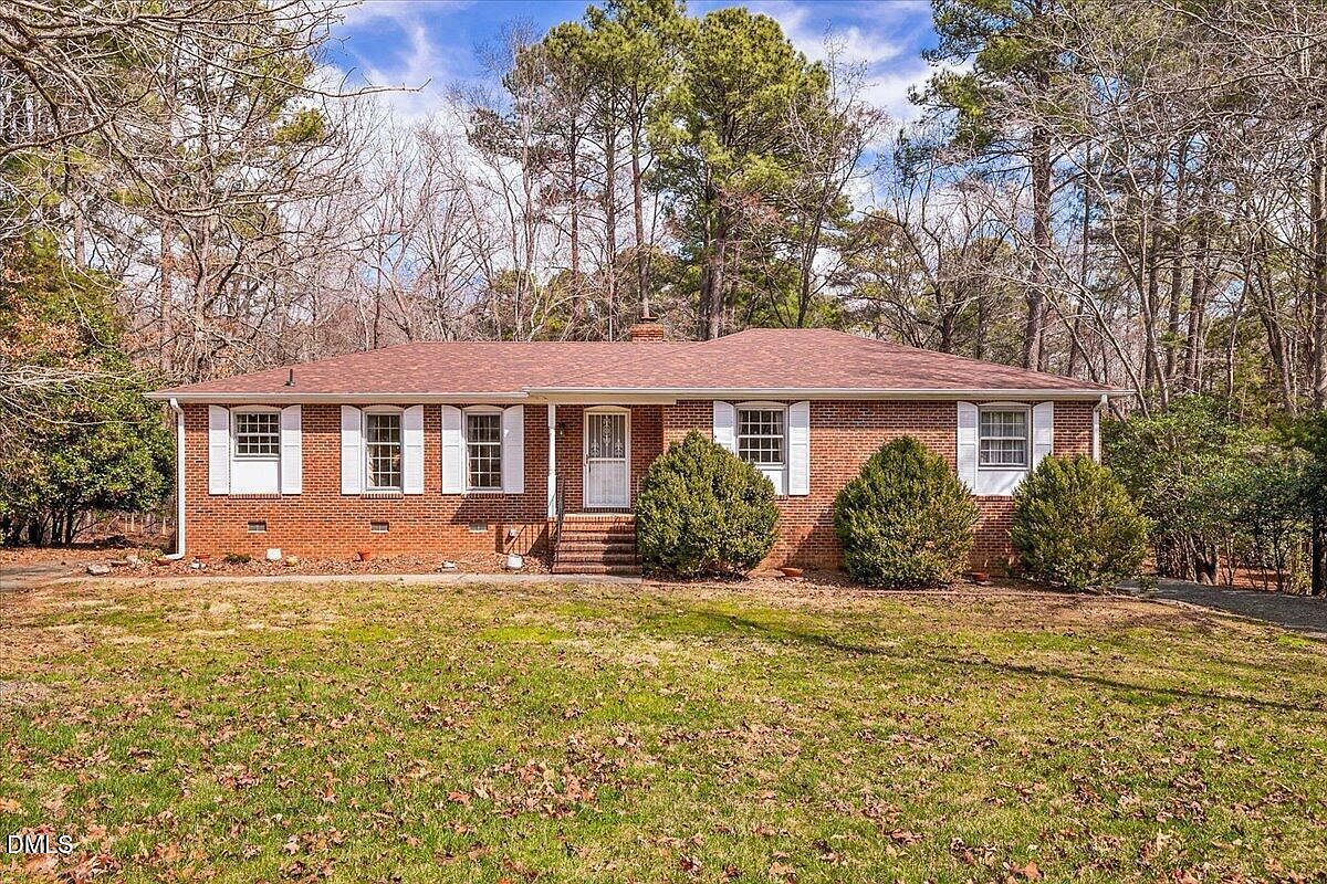 107 Aberdeen Ct Carrboro, NC 27510 - Thumbnail 2