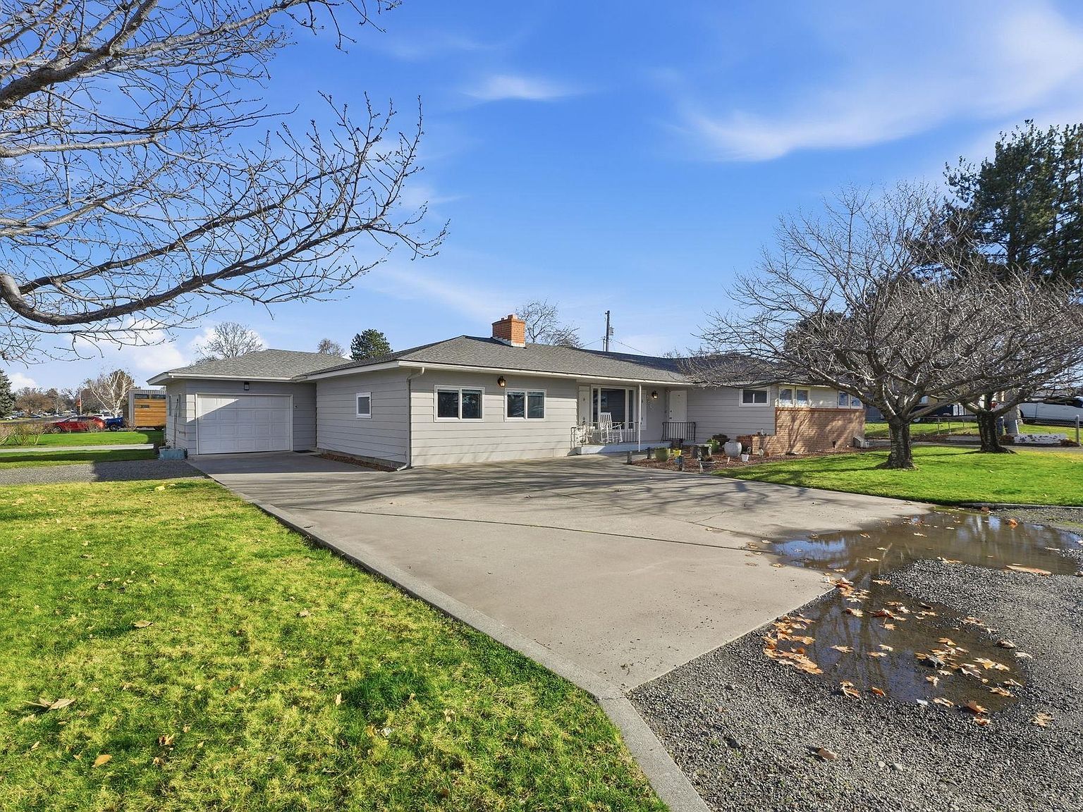 1610 N Young St Kennewick, WA 99336 - Thumbnail 2