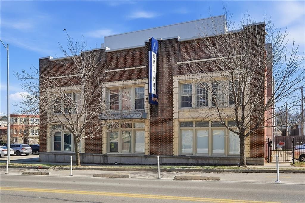 3001 Gillham Rd APT 206 Kansas City, MO 64108, 64108