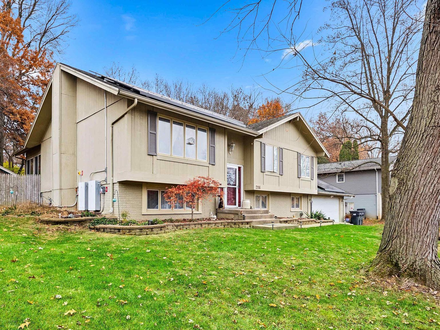 2116 Wildwood Dr Pekin, IL 61554 - Thumbnail 2