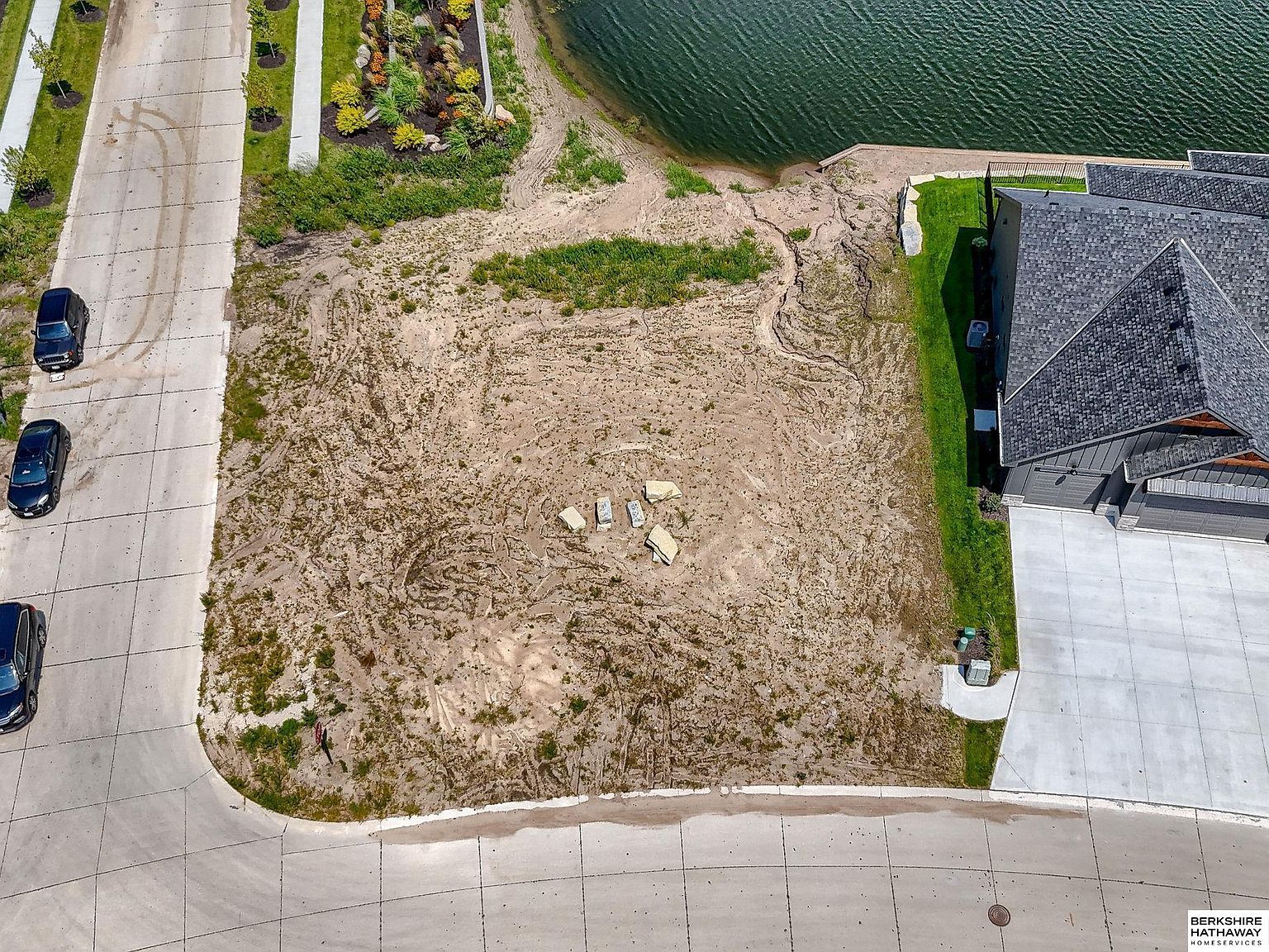 28586 Jessie Cir Valley, NE 68064 - Thumbnail 2