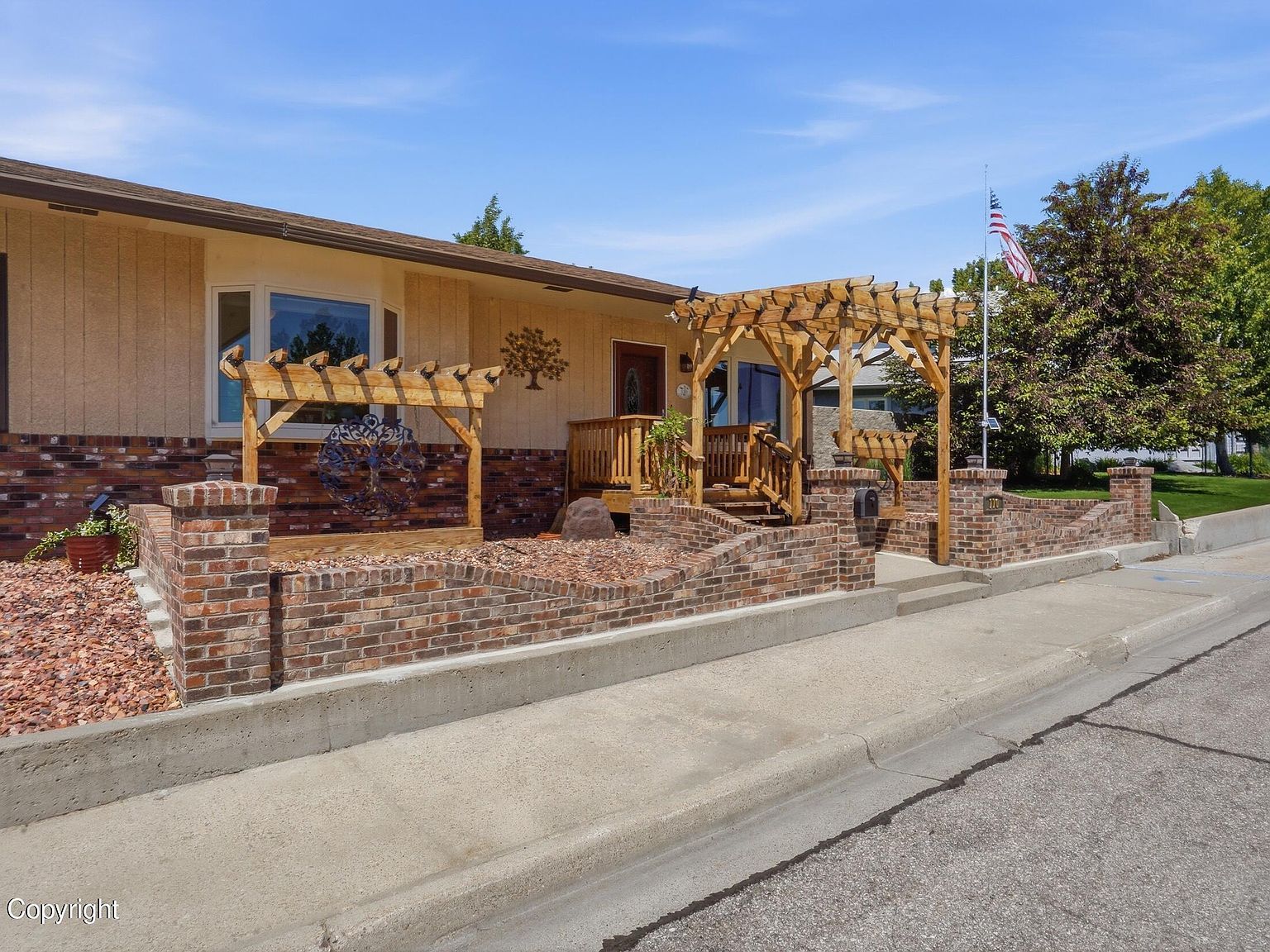 110 Forest Hill Way Newcastle, WY 82701  | Town Home
