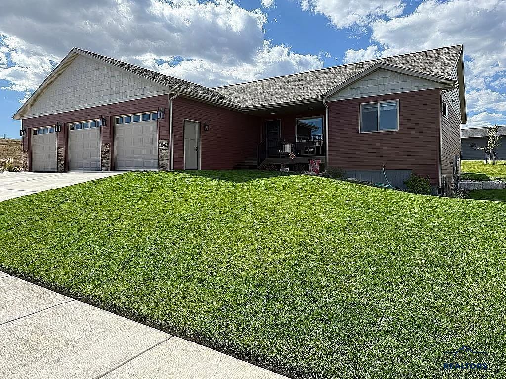 4807 Pahlmeyer Dr Rapid City, SD 57703 - Thumbnail 2