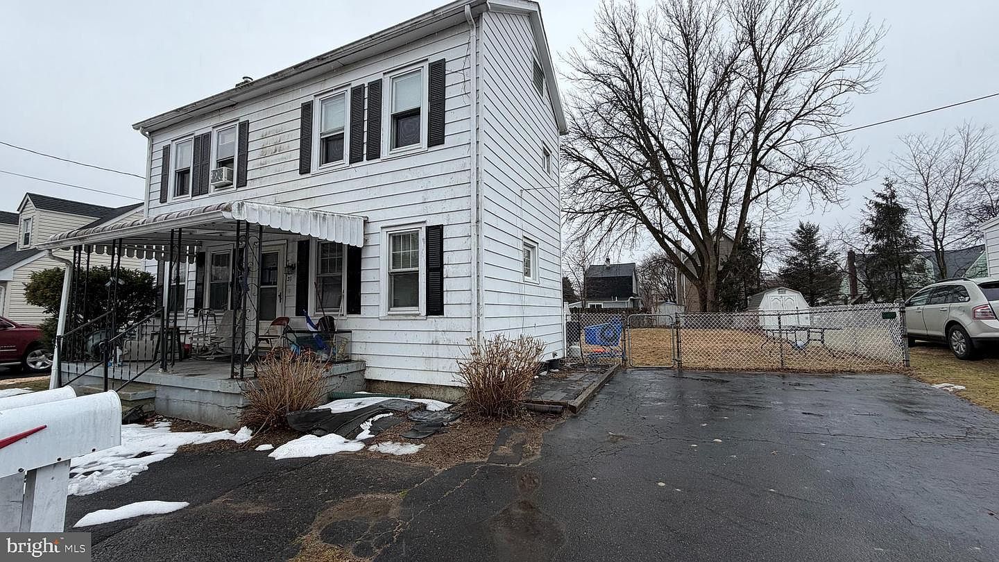 31 Bismark Ave Hamilton, NJ 08610 - Thumbnail 2