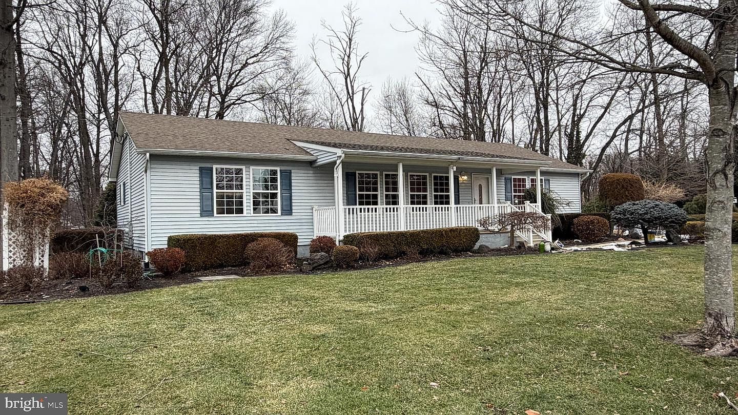 229 Washington St Fieldsboro, NJ 08505 - Thumbnail 2