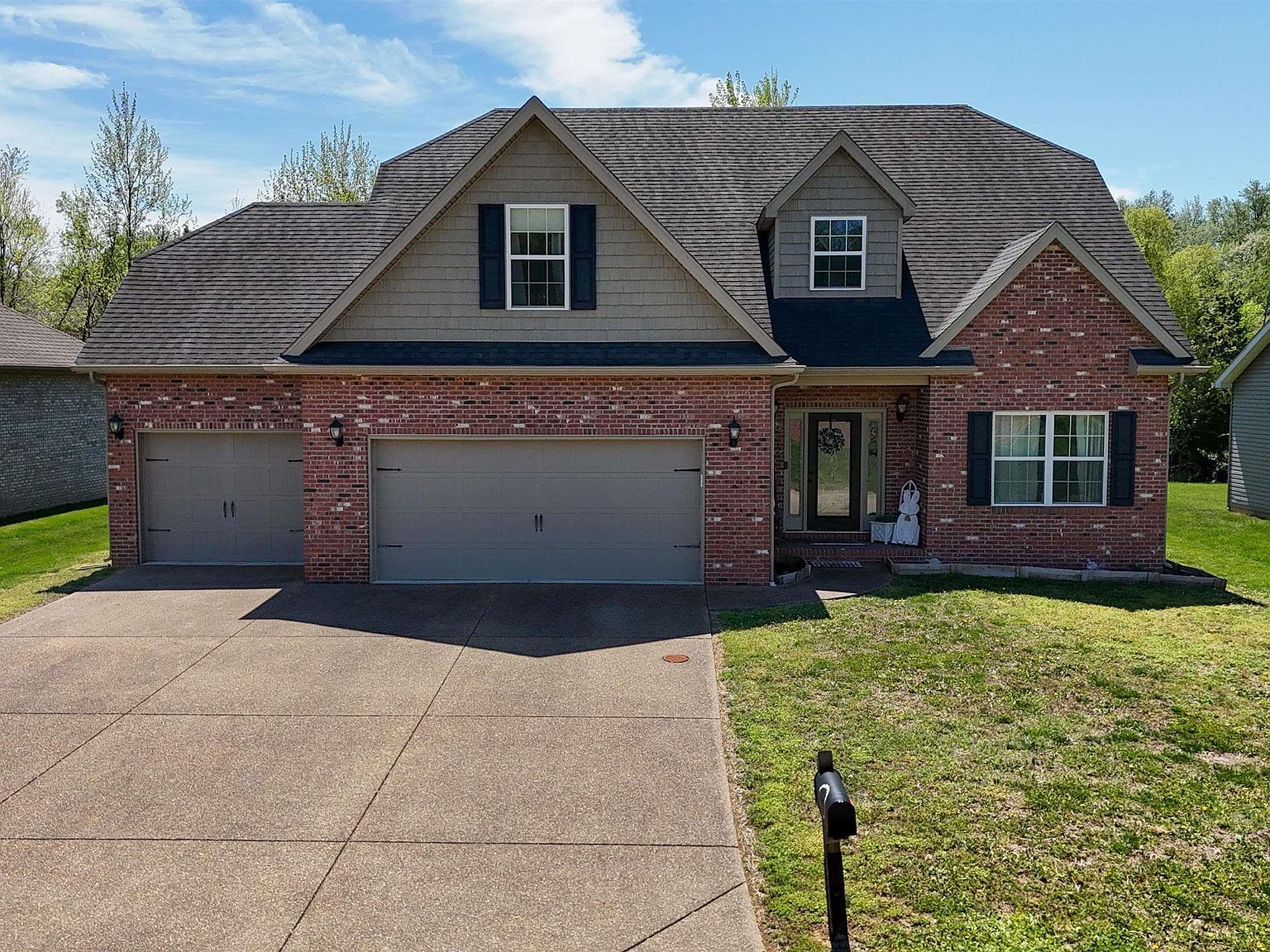 1518 Breezy Creek Dr Evansville, IN 47720  | Single Family