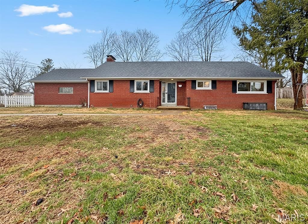 325 N Market St Waterloo, IL 62298 - Thumbnail 2