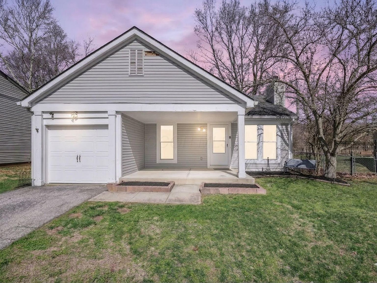 2926 Royalwood Dr Dublin, OH 43017  | Single Family