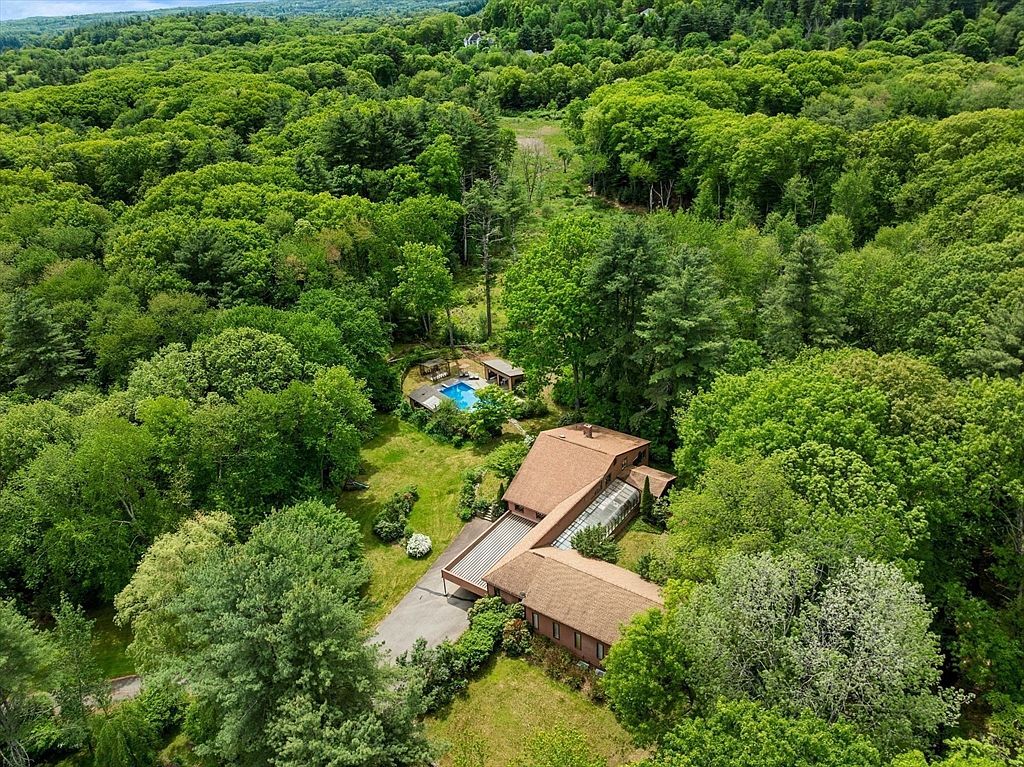 29 Pine Ridge Rd Stow, MA 01775  | Single Family