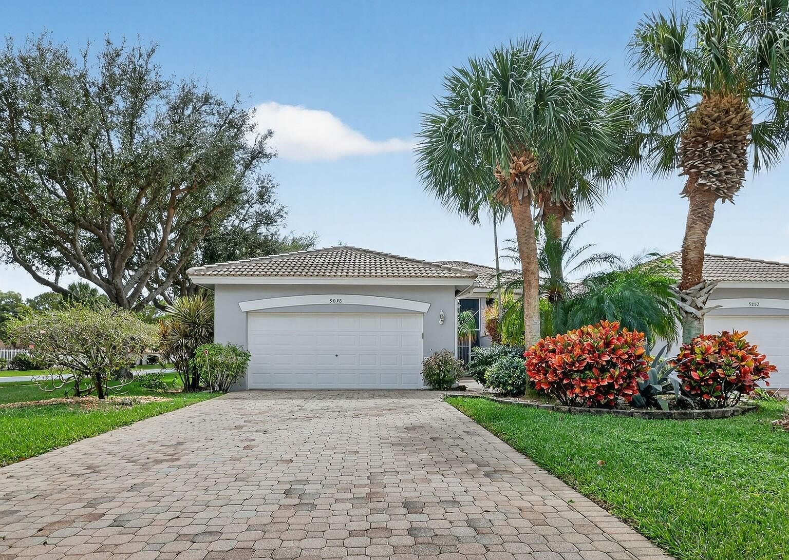 9848 Crescent View Dr S Boynton Beach, FL 33437 - Thumbnail 2