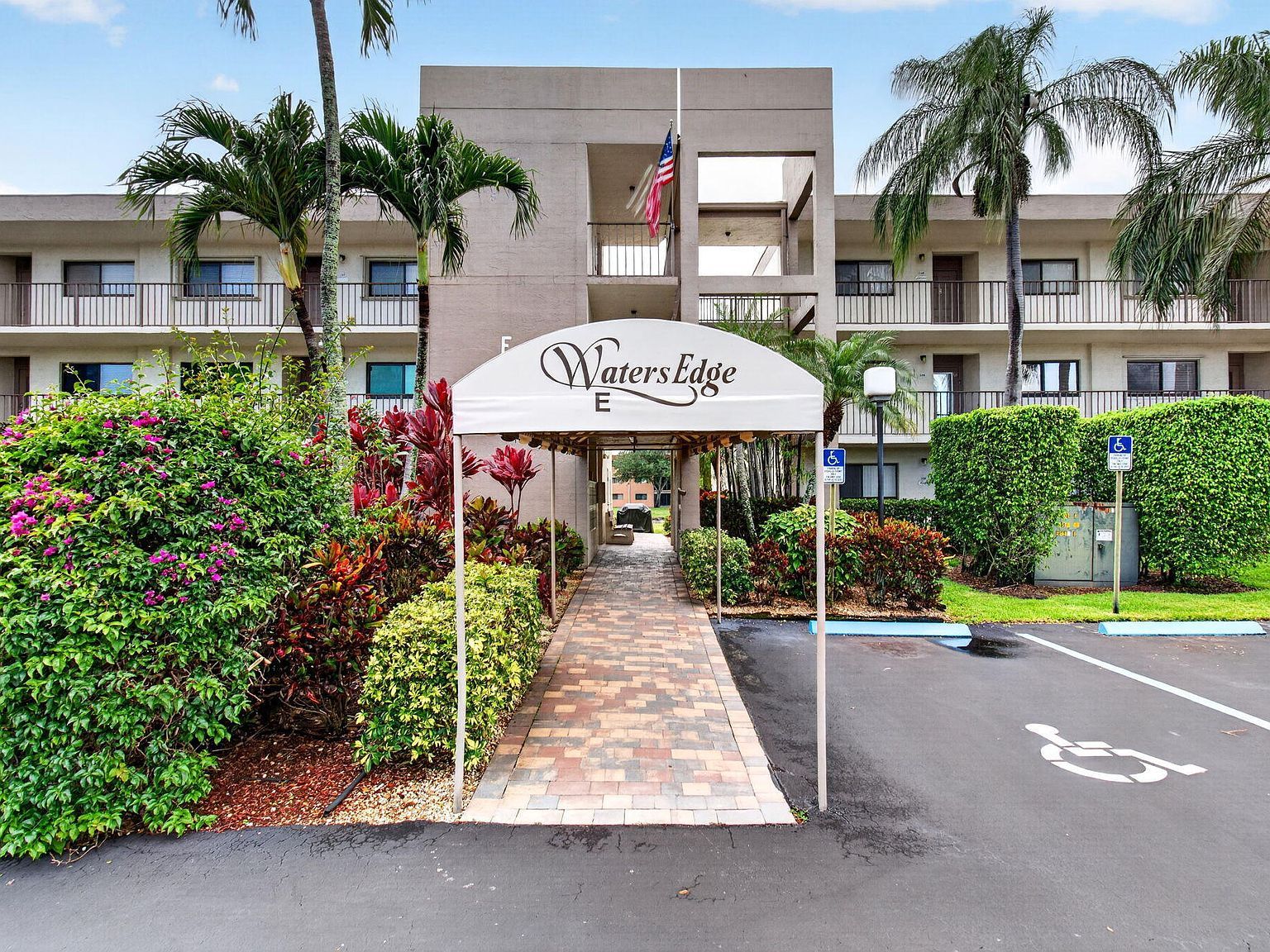 5550 Witney Dr APT 209 Delray Beach, FL 33446  | Condominium