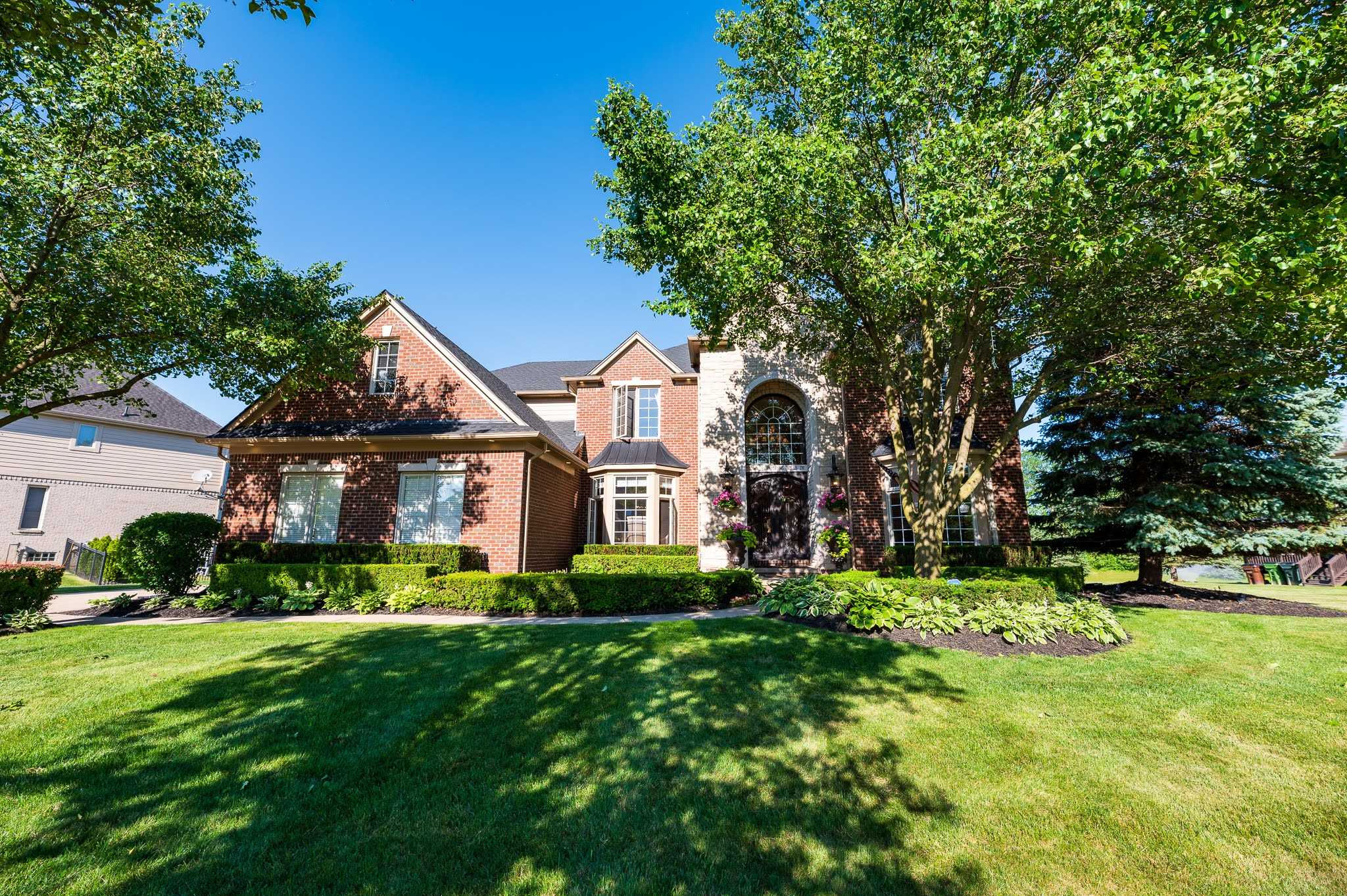 55200 Whispering Hills Drive, Shelby Township, MI, USA, 48316  | Single Family