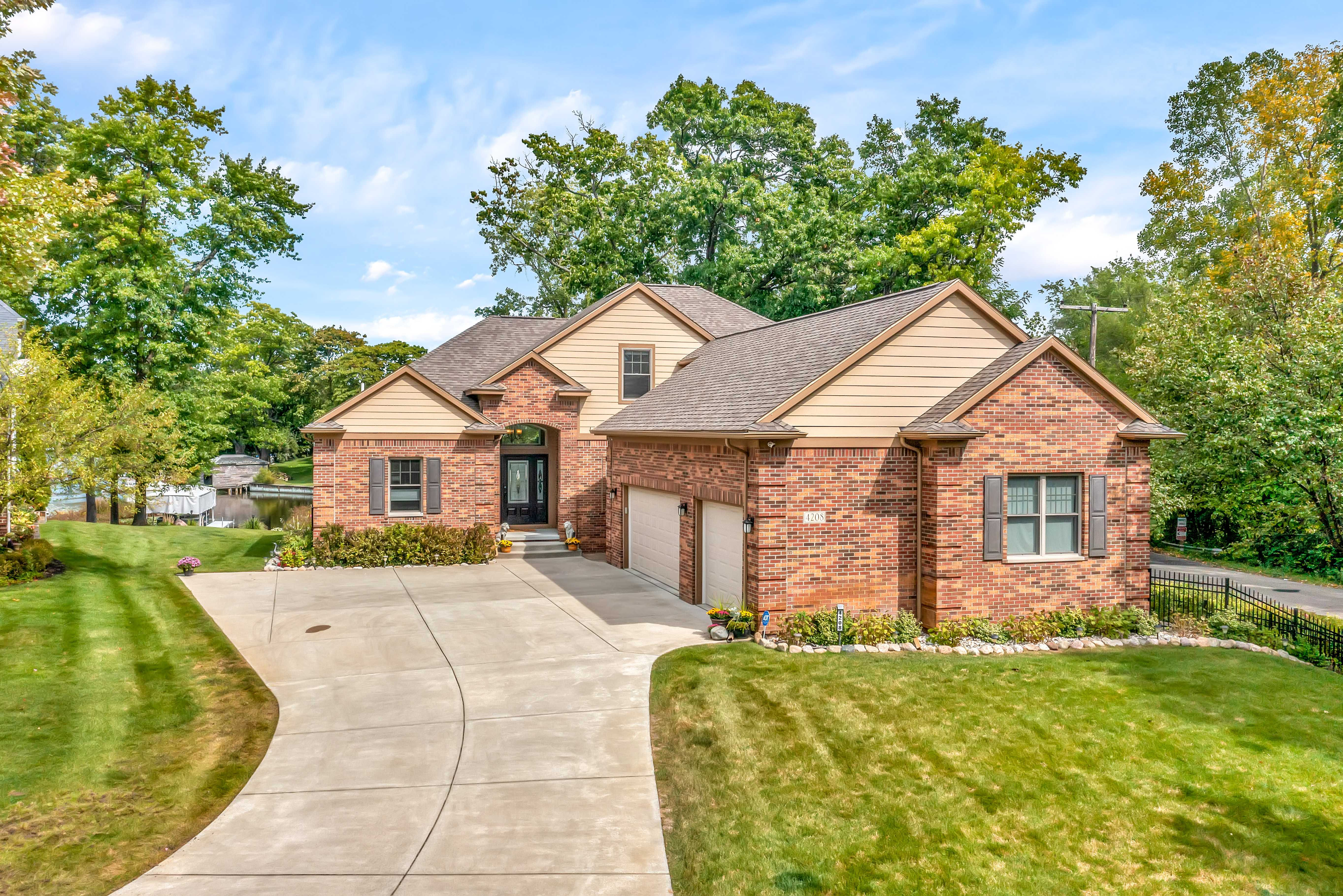 4208 Bay Shores Dr, Waterford Township, MI, USA, 48329 | Single Family