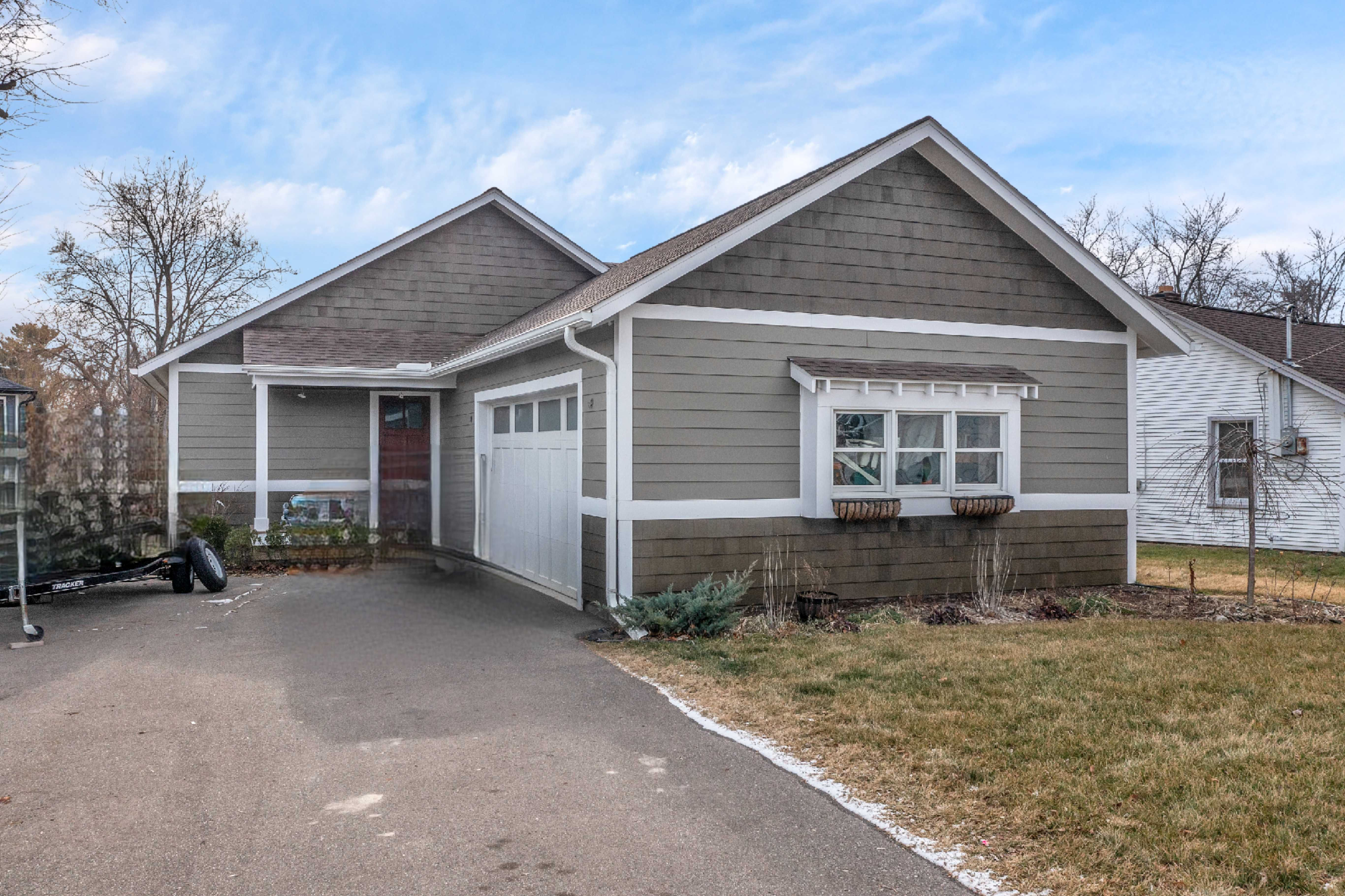 4746 Clinton Drive, City of the Village of Clarkston, MI, USA  | Single Family