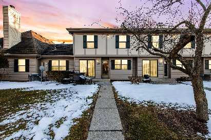 24594 Primrose Lane, Southfield, MI 48033, USA  | Condominium