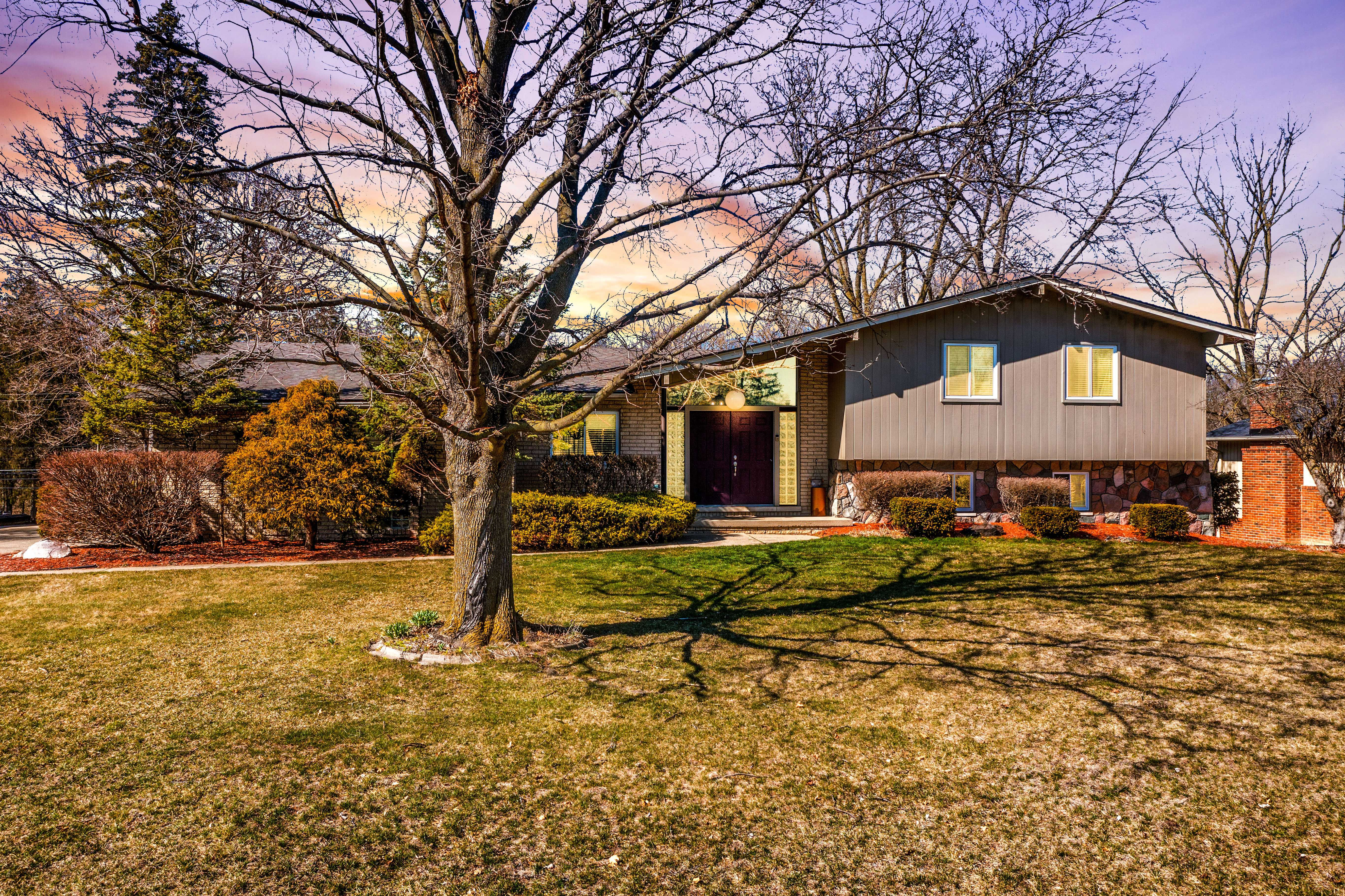 4421 Sandy Creek Drive, Shelby Township, MI, USA, 48316  | Single Family