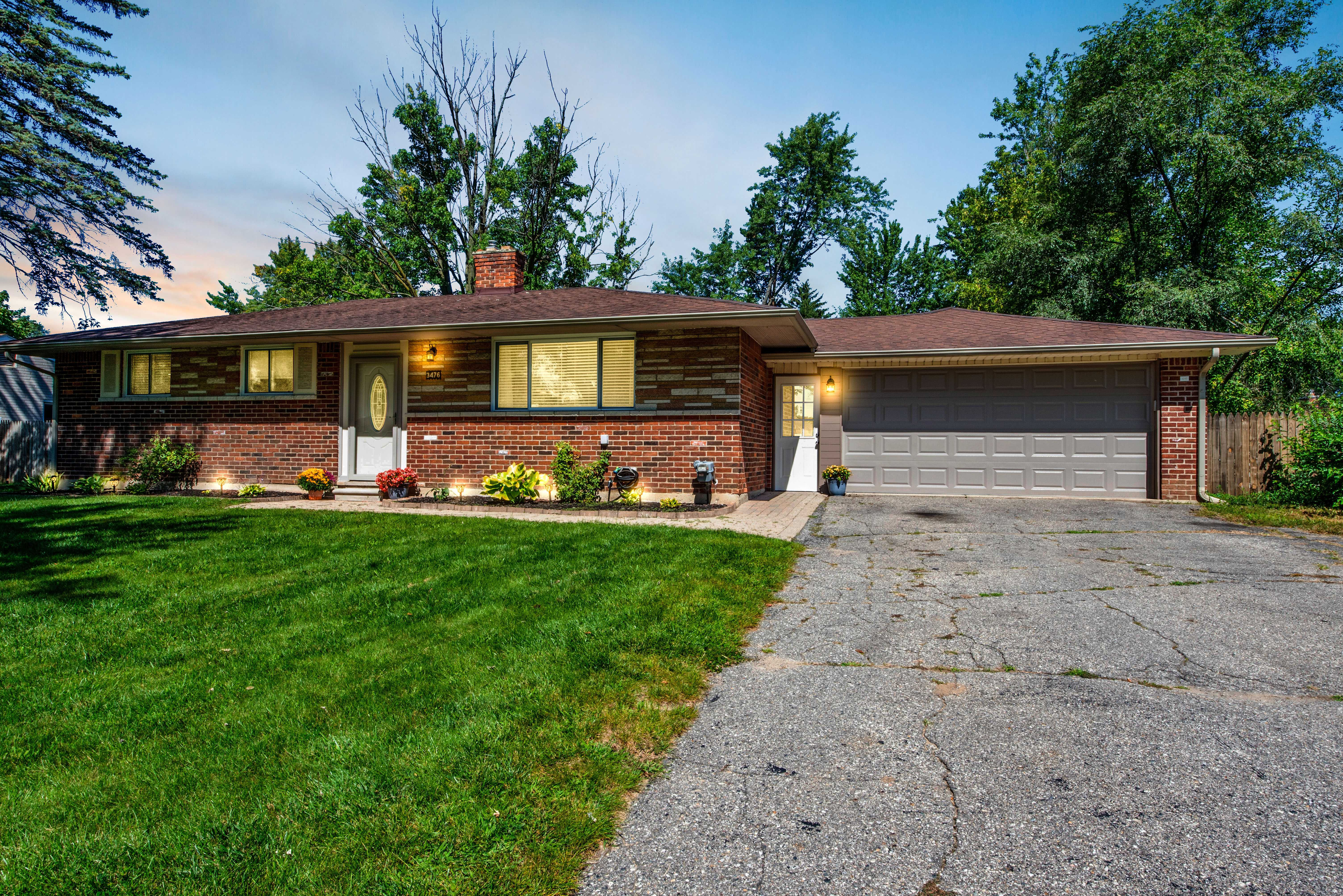 3476 Levee Street, Waterford Twp, MI 48329, USA, Waterford Township  | Single Family