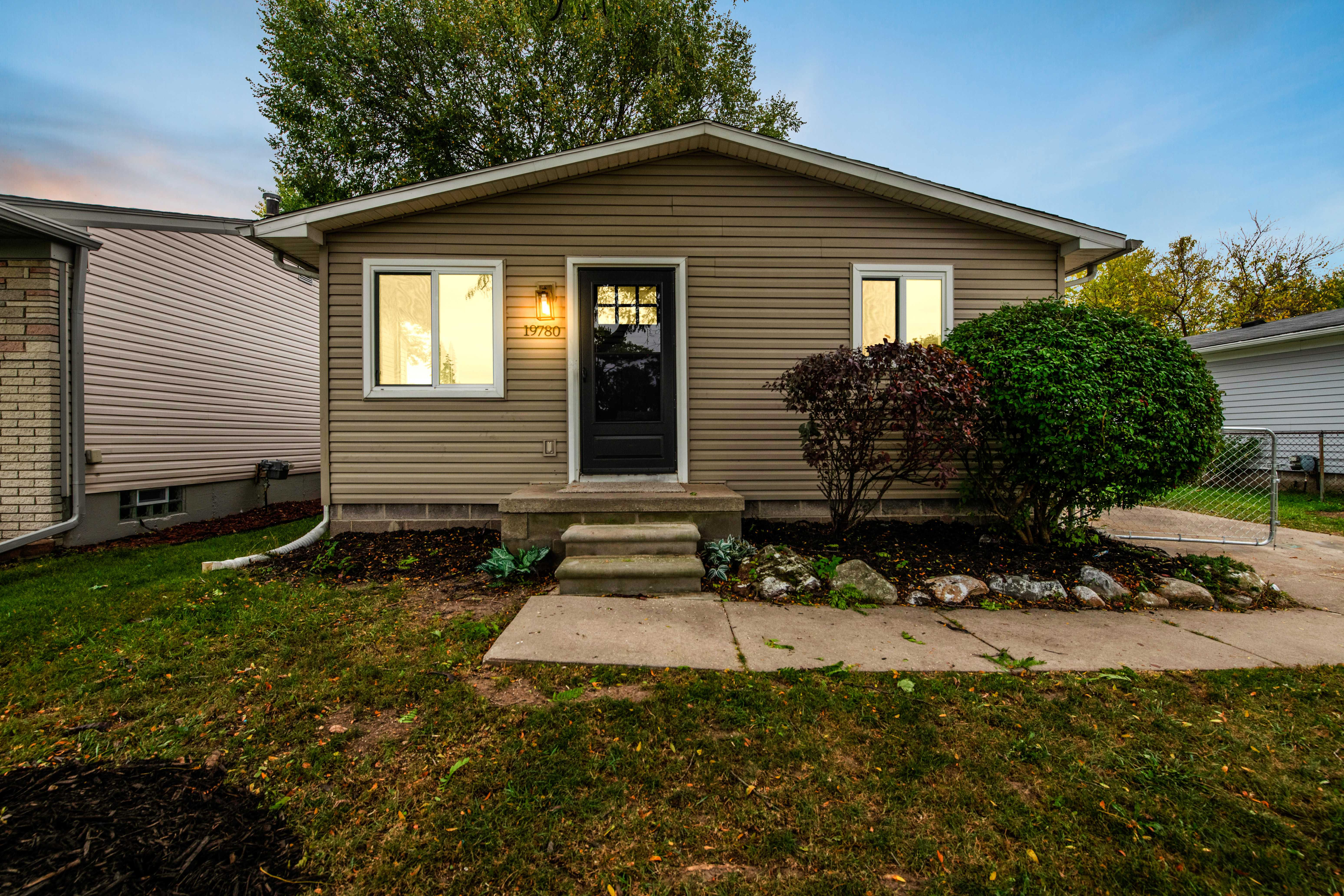 19780 Williamson Street, Clinton Twp, MI 48035, USA | Single Family