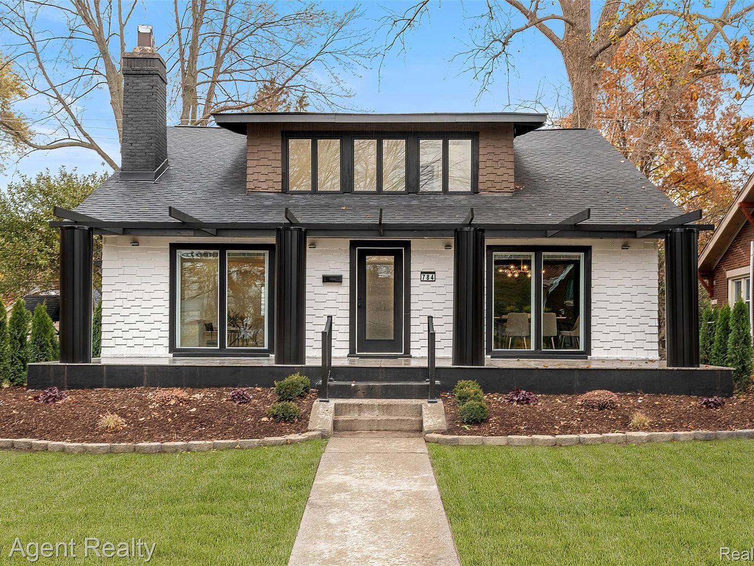 784 Barrington Rd Grosse Pointe Park, MI 48230 - Thumbnail 2