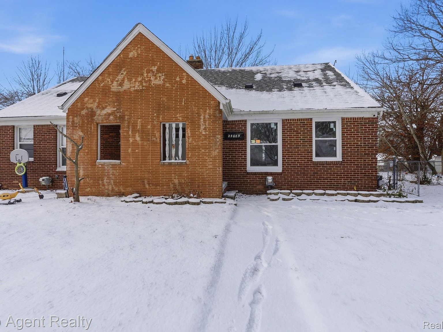 23089 Brittany Ave Eastpointe, MI 48021 - Thumbnail 2