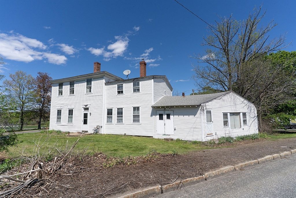 3 Main St Brookfield, MA 01506 | Single Family