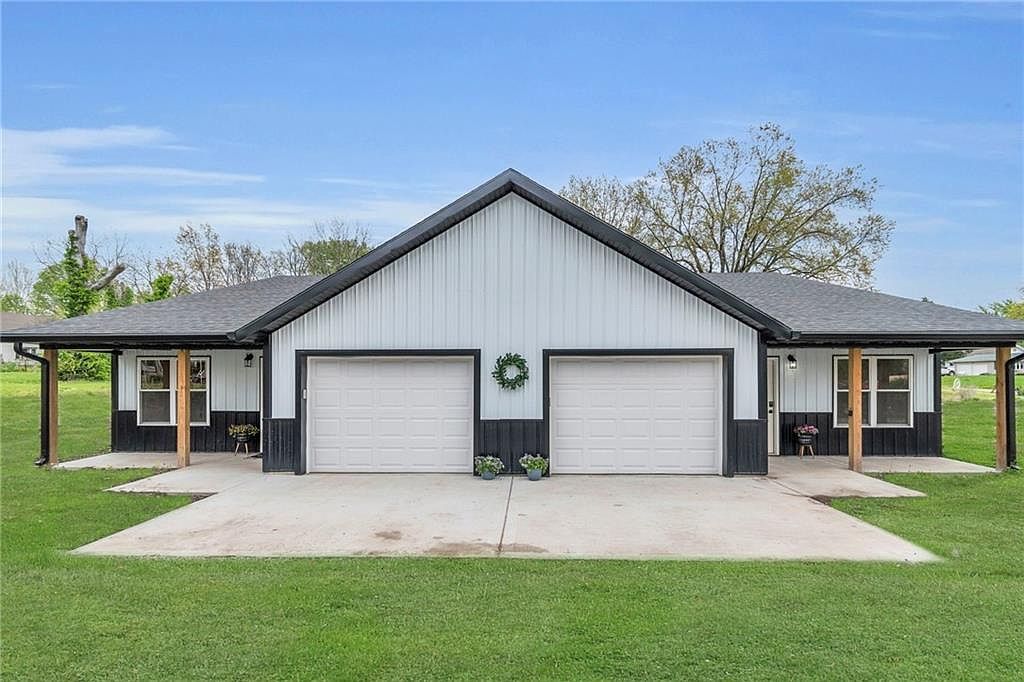 W 1/2 Railroad Addition St Lot 1 Hamilton, MO 64644 - Thumbnail 2