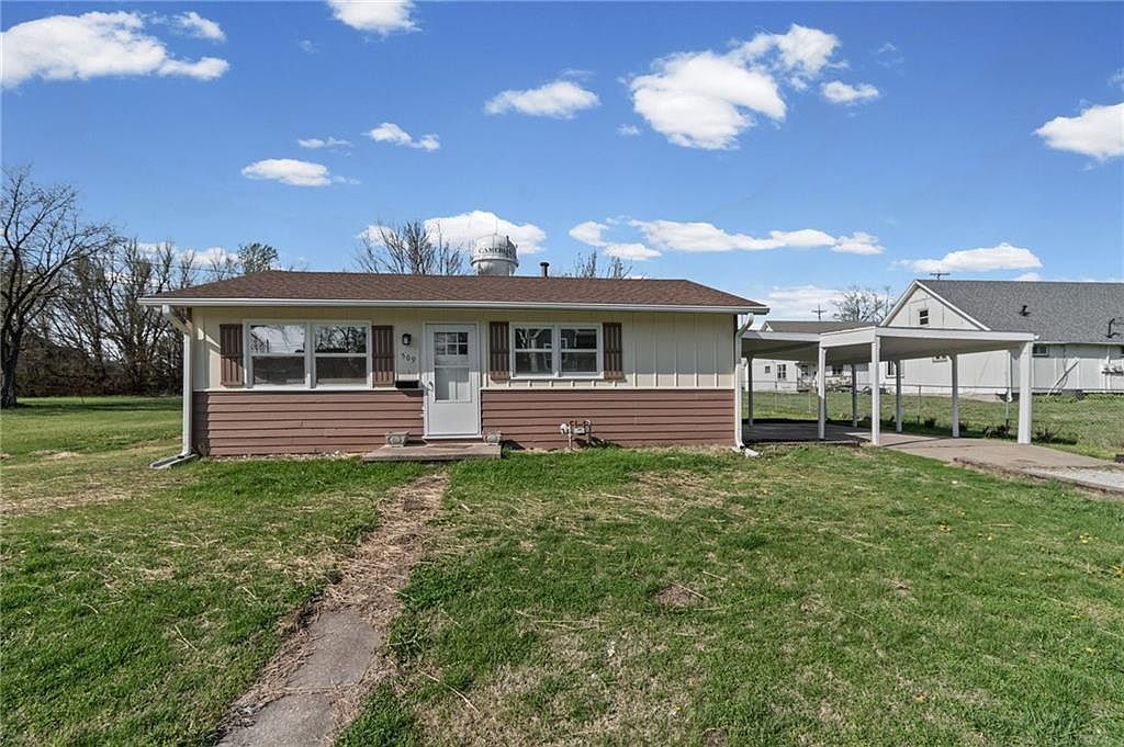 509 E 2nd St Cameron, MO 64429  | Single Family