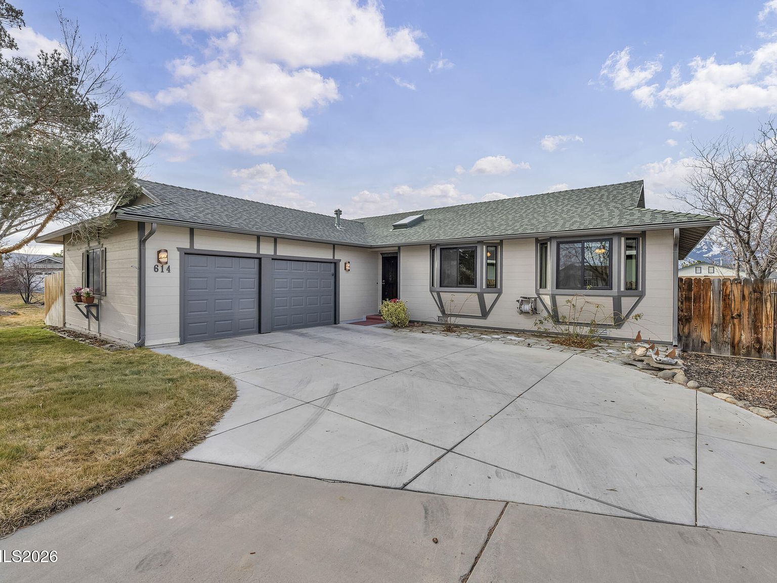 614 Patricia Ct Gardnerville, NV 89460 - Thumbnail 2