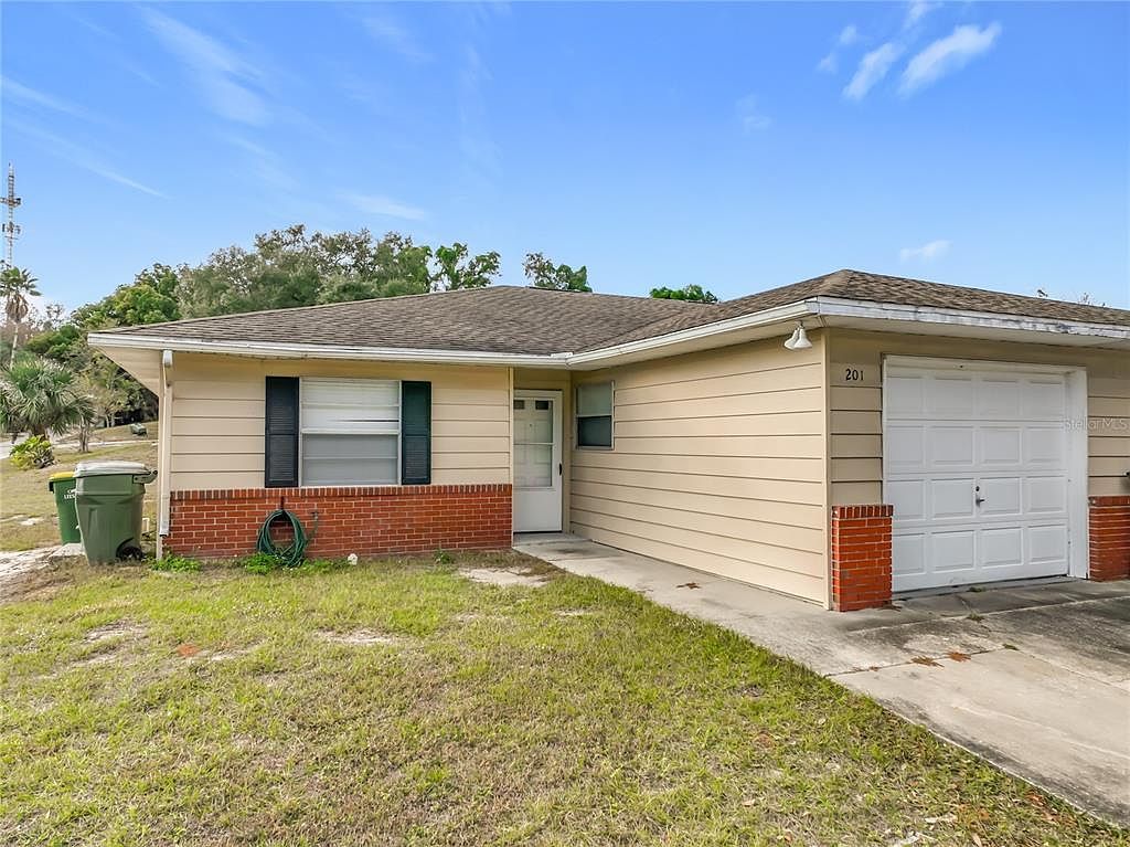 201 Fern Ct Leesburg, FL 34748 - Thumbnail 2
