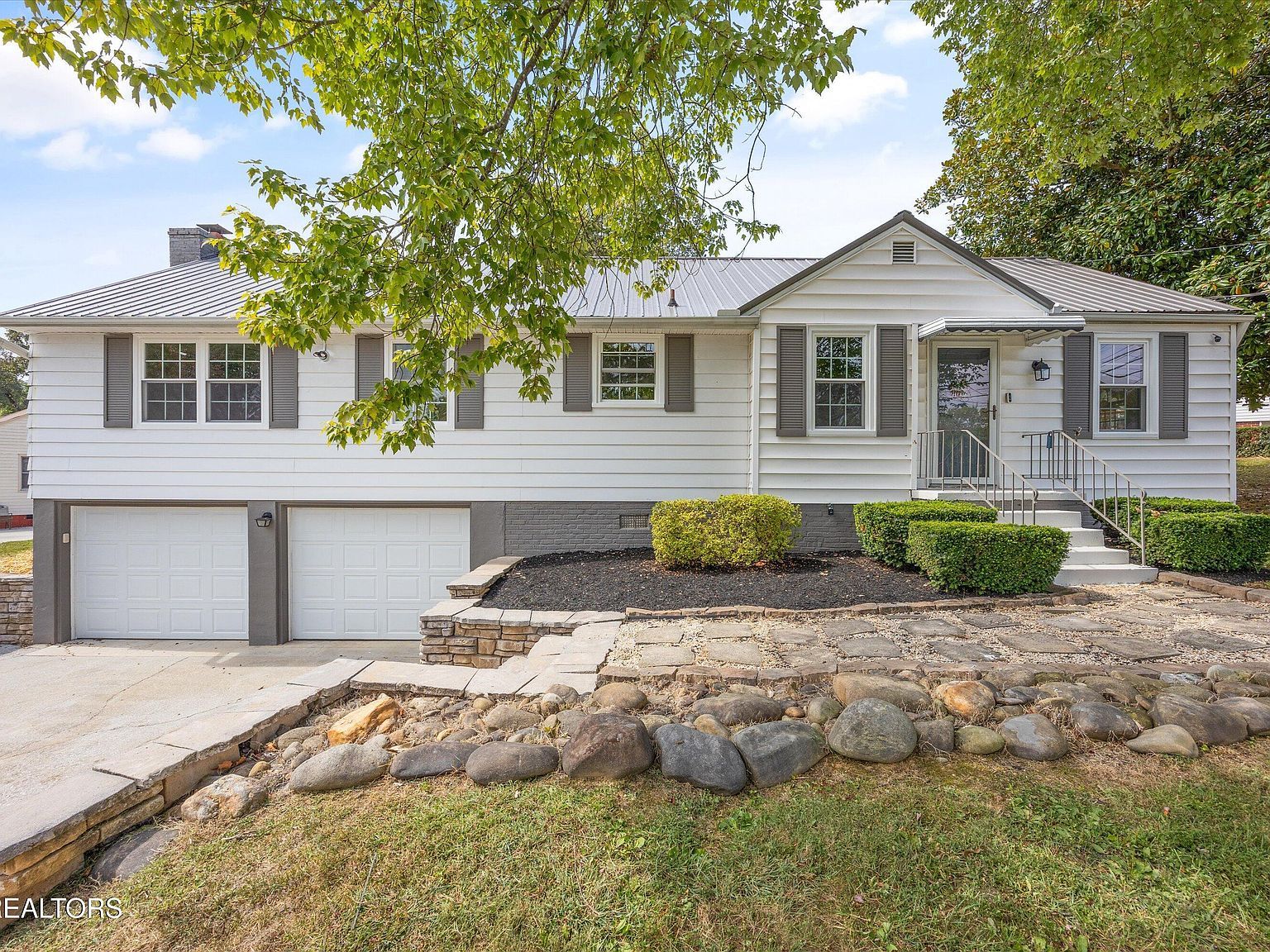 209 S Laurel Cir Knoxville, TN 37912 - Thumbnail 2