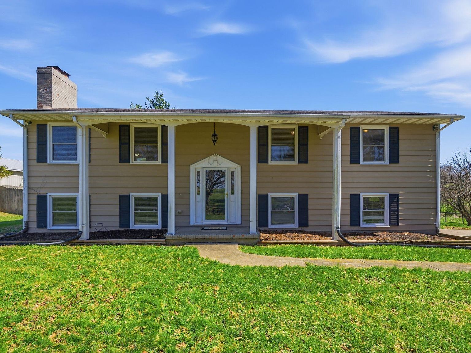 932 Hill Rd Paris, KY 40361 - Thumbnail 2