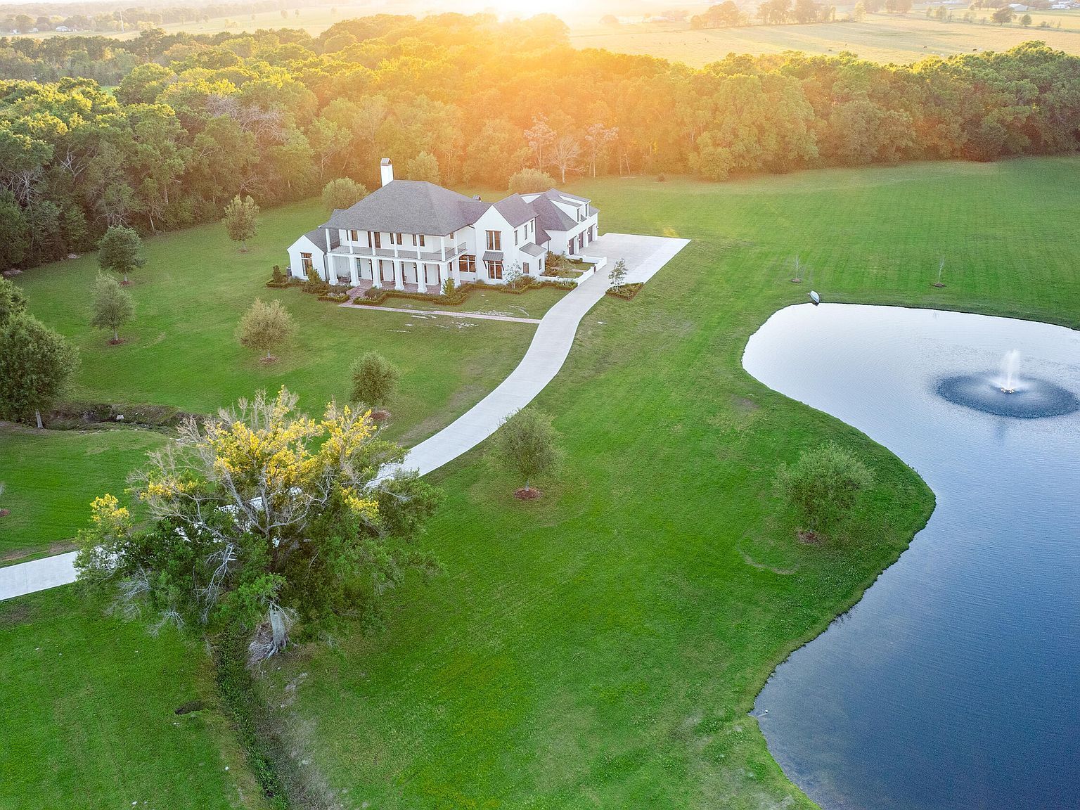 801 Breaux Rd Lafayette, LA 70506  | Single Family