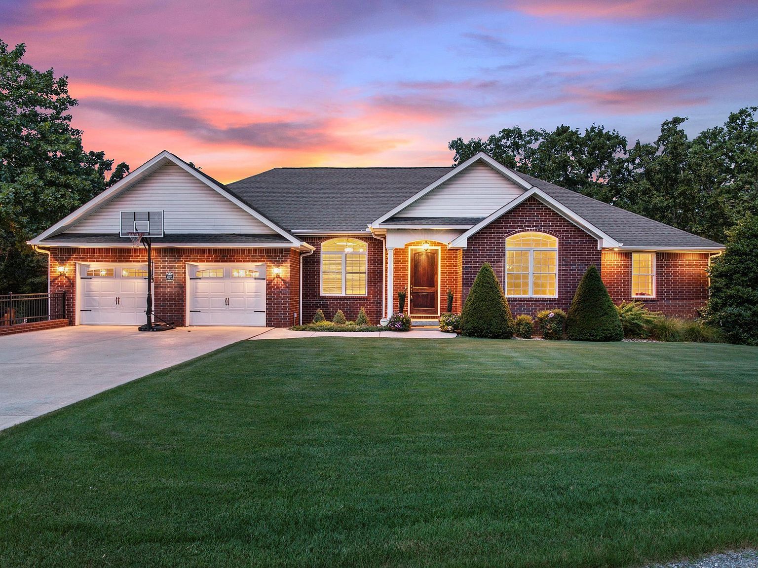 2027 Shadow Oak Dr Mountain Home, AR 72653, 72653