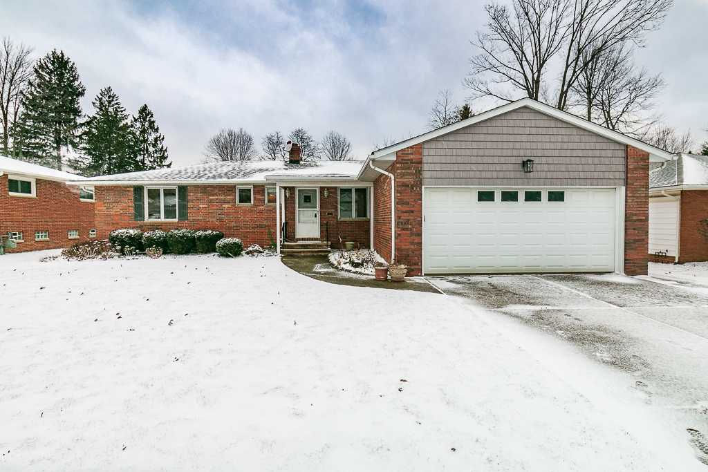 6783 Larchmont Drive, Mayfield Heights, OH, USA, 44124 - Thumbnail 2